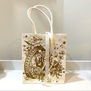 Authentic Dior 2021 Holiday Limited Ed. Small White & Gold Gift Bag w Ribbon